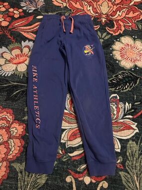 3/$25 💜 Nike Girls Joggers Size M Purple Nike Athletics Sweatpants